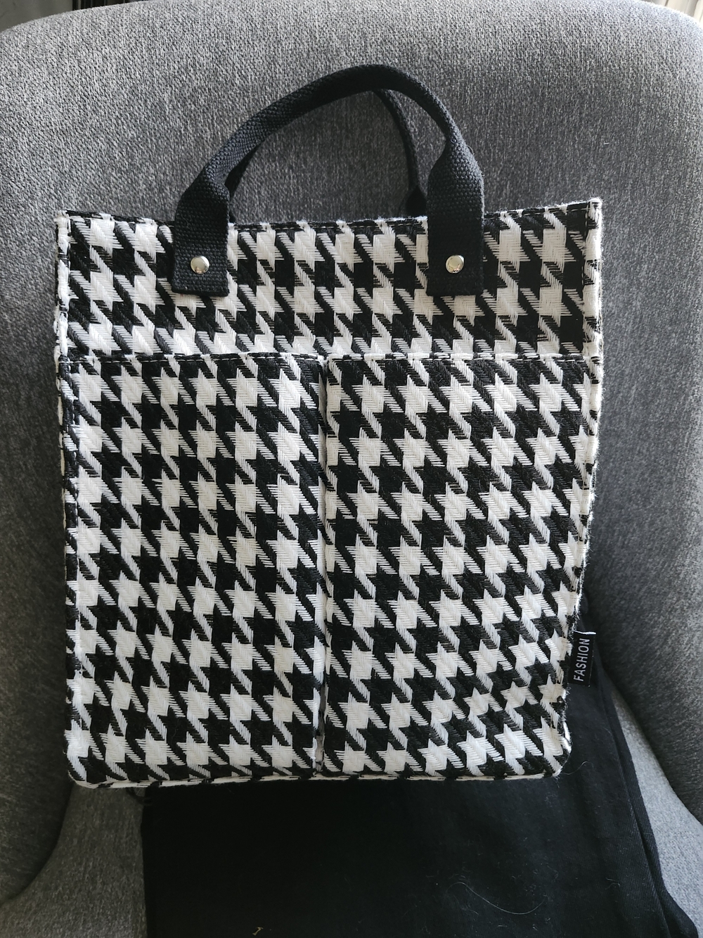 Black & White Houndstooth Tote Bag Purchased From Zacks. Has 2 Front Pockets